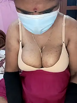 Snapshot of KannadaTamilTeluguBeauty chatting on February 15, 10:17 pm KannadaTamilTeluguBeauty online show from February 15, 10:17 pm