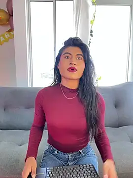 Michelle Narvaez online show from July 14, 8:03 pm