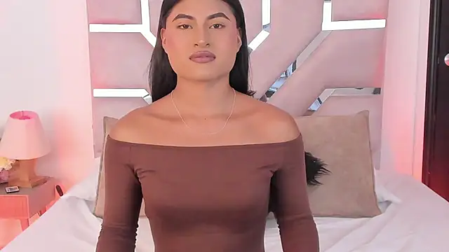Michelle Narvaez online show from July 18, 7:39 pm