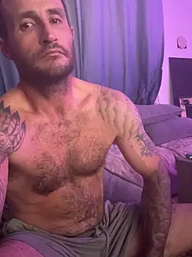 Snapshot of skip69xxx chatting on July 8, 5:34 am skip69xxx online show from July 8, 5:34 am