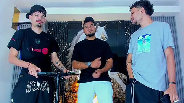 Snapshot of Iam_Steven chatting on November 6, 12:50 pm Iam Steven online show from November 6, 12:50 pm