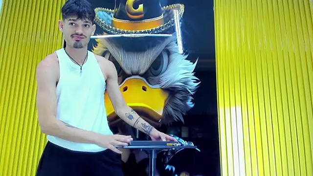 Iam Steven online show from January 18, 4:49 am