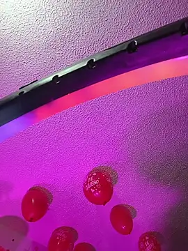 Snapshot of Gabilicious25 chatting on February 8, 10:07 am Gabilicious25 online show from February 8, 10:07 am