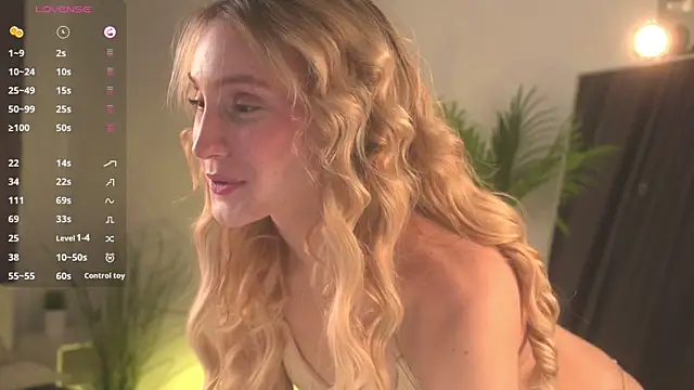 ellliefrost online show from November 21, 5:28 am