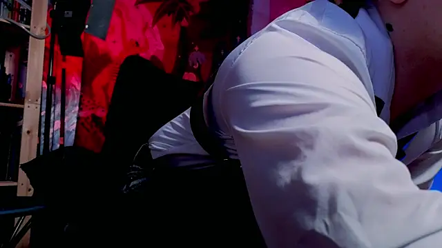 Vincent Hardman online show from April 17, 8:12 pm