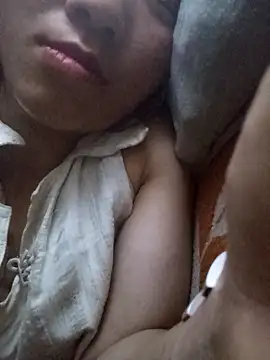 bonnie-00 online show from April 7, 2:28 pm