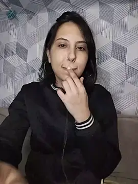 Snapshot of scarletoficial chatting on June 13, 1:36 am scarletoficial online show from June 13, 1:36 am