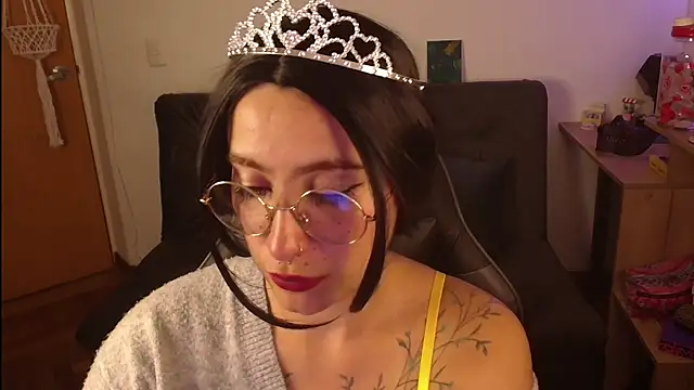 Miacatsito3 online show from October 30, 1:18 am