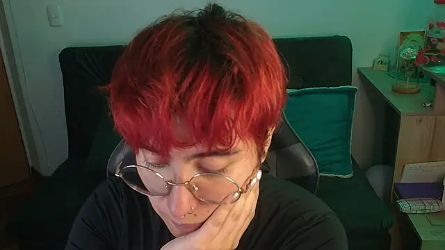 Snapshot of Miacatsito3 chatting on December 21, 2:51 am Miacatsito3 online show from December 21, 2:51 am