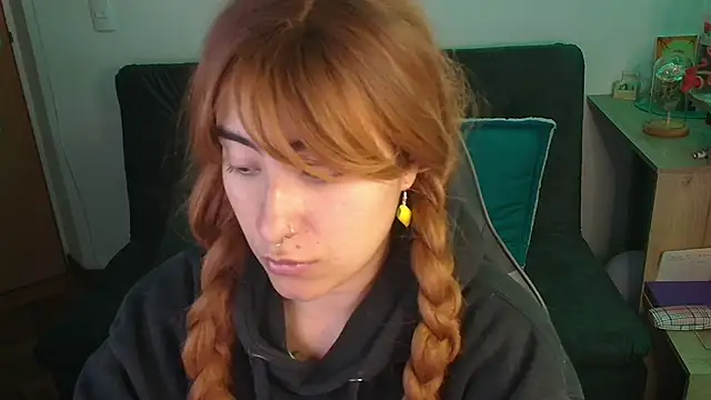 Snapshot of Miacatsito3 chatting on December 23, 2:20 am Miacatsito3 online show from December 23, 2:20 am