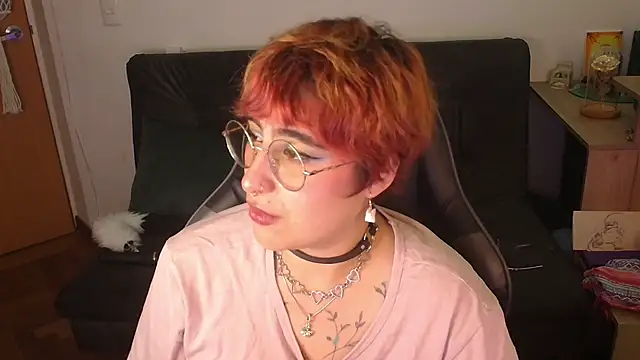 Snapshot of Miacatsito3 chatting on January 12, 5:23 am Miacatsito3 online show from January 12, 5:23 am