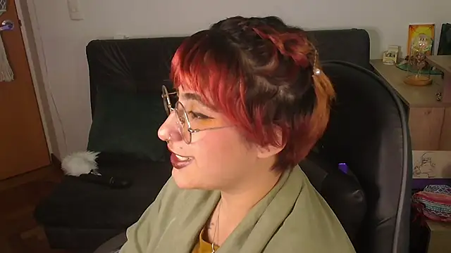 Snapshot of Miacatsito3 chatting on January 13, 2:39 am Miacatsito3 online show from January 13, 2:39 am