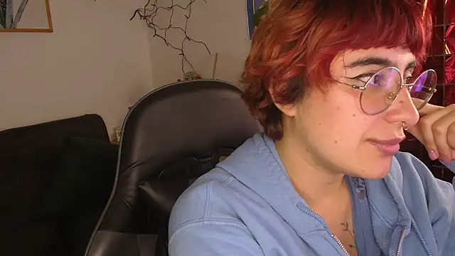 Snapshot of Miacatsito3 chatting on February 20, 6:26 am Miacatsito3 online show from February 20, 6:26 am