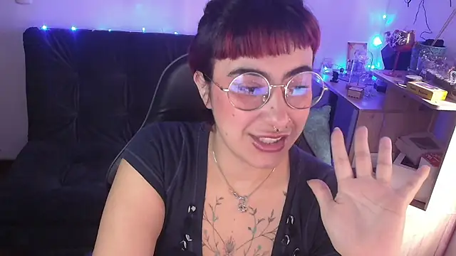 Miacatsito3 online show from March 26, 4:56 pm