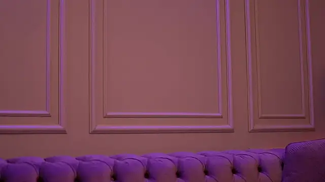 KatieHayes online show from October 11, 5:55 pm