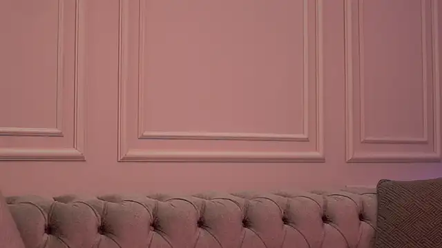 KatieHayes online show from November 25, 6:41 pm