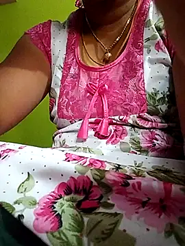 Snapshot of TAMI_KAYAL chatting on October 1, 9:48 am TAMI KAYAL online show from October 1, 9:48 am