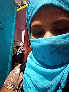 TAMI KAYAL online show from October 22, 5:45 pm