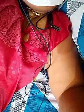 TAMI KAYAL online show from December 17, 9:04 am