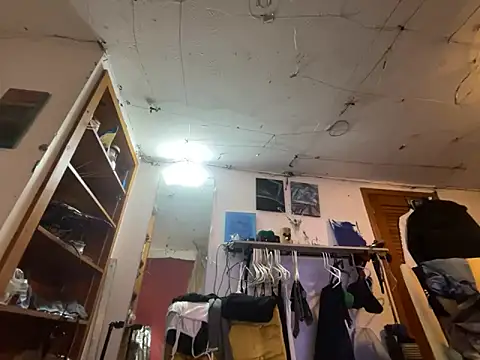 Jaycloudedview online show from March 21, 1:16 pm