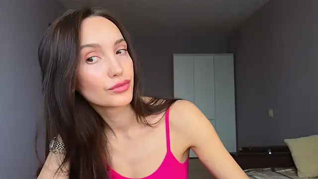 Lillian-Clark online show from March 6, 5:04 am