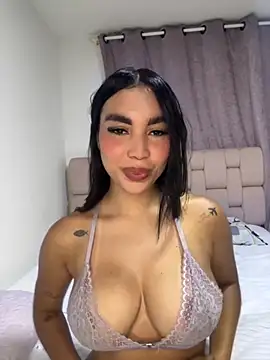 karolaalcendra online show from October 21, 3:51 am