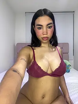 karolaalcendra online show from April 5, 2:09 am