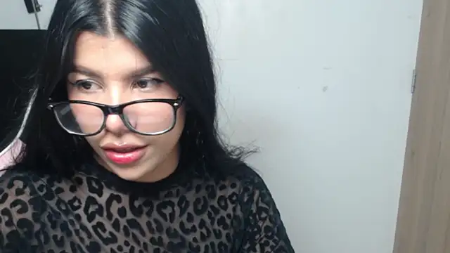MayaScott11 online show from May 15, 9:27 am
