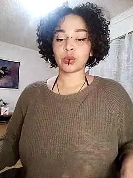 Snapshot of Julie_wallace chatting on October 2, 7:43 pm Julie wallace online show from October 2, 7:43 pm