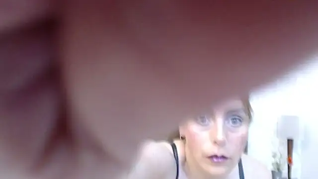 Snapshot of Ava_Raye chatting on November 20, 6:51 pm Ava Raye online show from November 20, 6:51 pm