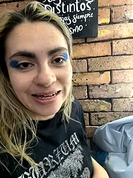 Snapshot of AlissaSpellman chatting on October 4, 6:39 pm AlissaSpellman online show from October 4, 6:39 pm