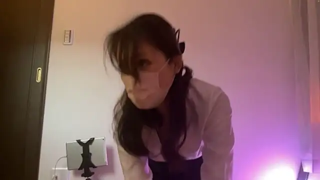 Snapshot of YabaiShishaYa chatting on February 3, 7:57 am YabaiShishaYa online show from February 3, 7:57 am