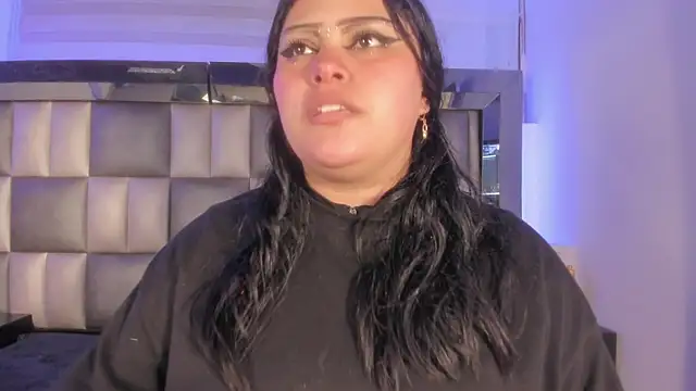 Snapshot of abbiecollins_js chatting on January 9, 4:04 am abbiecollins js online show from January 9, 4:04 am