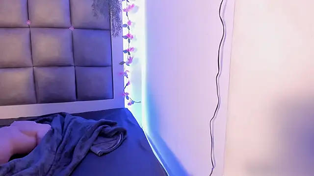 Snapshot of abbiecollins_js chatting on February 3, 6:40 am abbiecollins js online show from February 3, 6:40 am