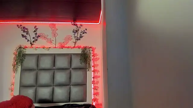 abbiecollins js online show from March 17, 4:39 am