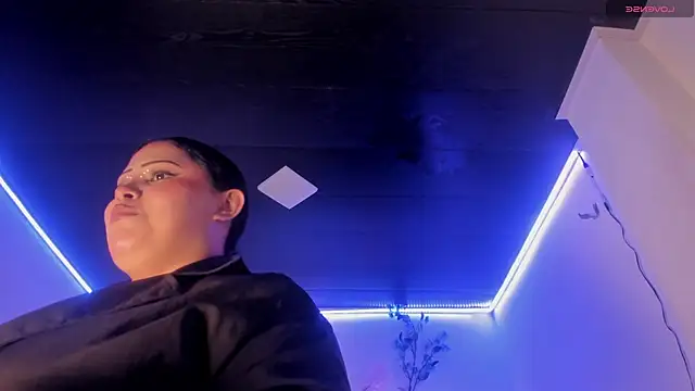 abbiecollins js online show from April 7, 3:51 am