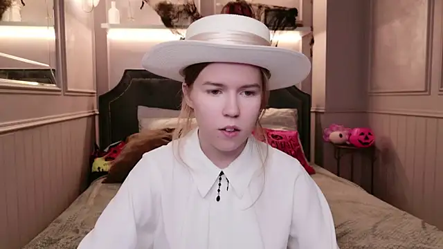 Alida Brice online show from November 3, 5:52 am