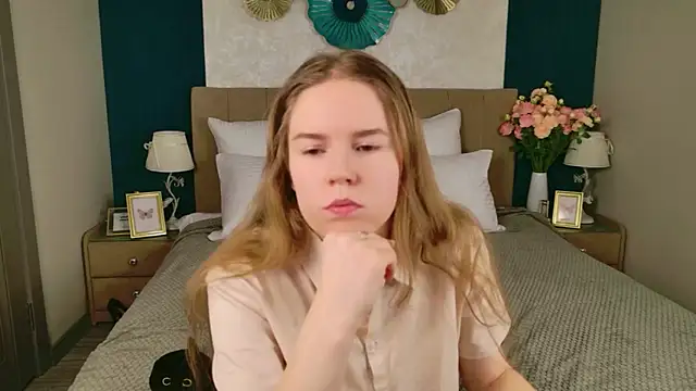 Alida Brice online show from December 19, 5:58 am