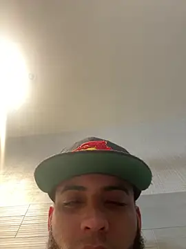 LeoPR00 online show from December 23, 1:47 am