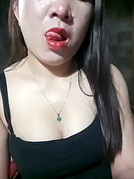 Snapshot of Luna-ass chatting on September 20, 12:00 am Luna-ass online show from September 20, 12:00 am