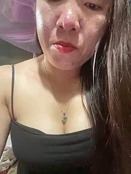 Snapshot of Luna-ass chatting on October 9, 1:36 am Luna-ass online show from October 9, 1:36 am