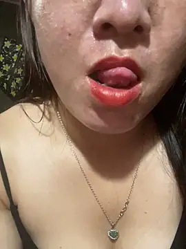 Snapshot of Luna-ass chatting on October 31, 1:06 am Luna-ass online show from October 31, 1:06 am