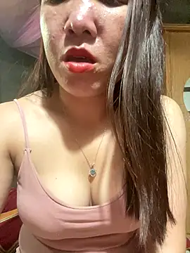 Snapshot of Luna-ass chatting on November 13, 12:31 am Luna-ass online show from November 13, 12:31 am