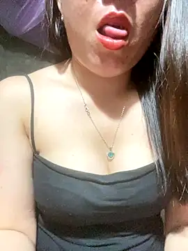 Snapshot of Luna-ass chatting on November 13, 12:37 pm Luna-ass online show from November 13, 12:37 pm