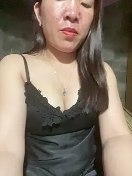 Snapshot of Luna-ass chatting on November 17, 1:28 pm Luna-ass online show from November 17, 1:28 pm