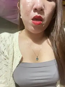 Snapshot of Luna-ass chatting on February 20, 7:10 am Luna-ass online show from February 20, 7:10 am