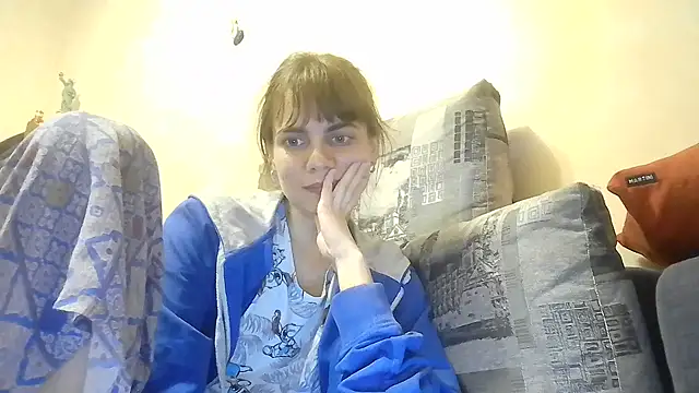 Snapshot of Loriven chatting on October 7, 7:22 pm Loriven online show from October 7, 7:22 pm