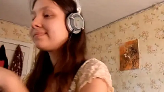 QutieDaSweet online show from September 21, 7:10 am