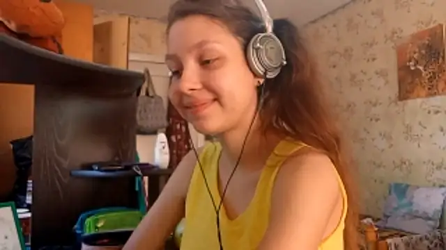 QutieDaSweet online show from September 26, 7:12 am