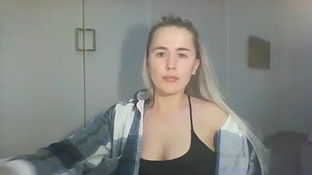 Snapshot of Frosian chatting on September 25, 10:19 am Frosian online show from September 25, 10:19 am